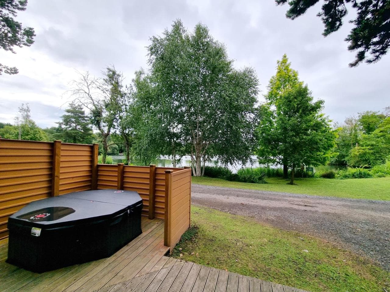 Oak Lodge 8 Hot Tub, York, Yorkshire