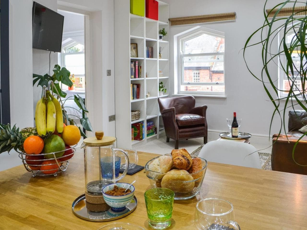 Accommodation at Ouse Retreat -Free parking in york