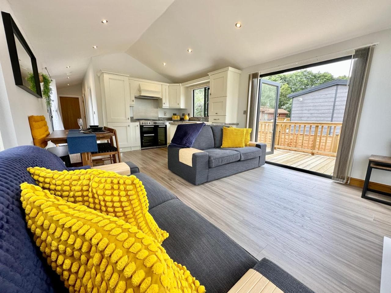 The Birches with Hot Tub, York, Yorkshire