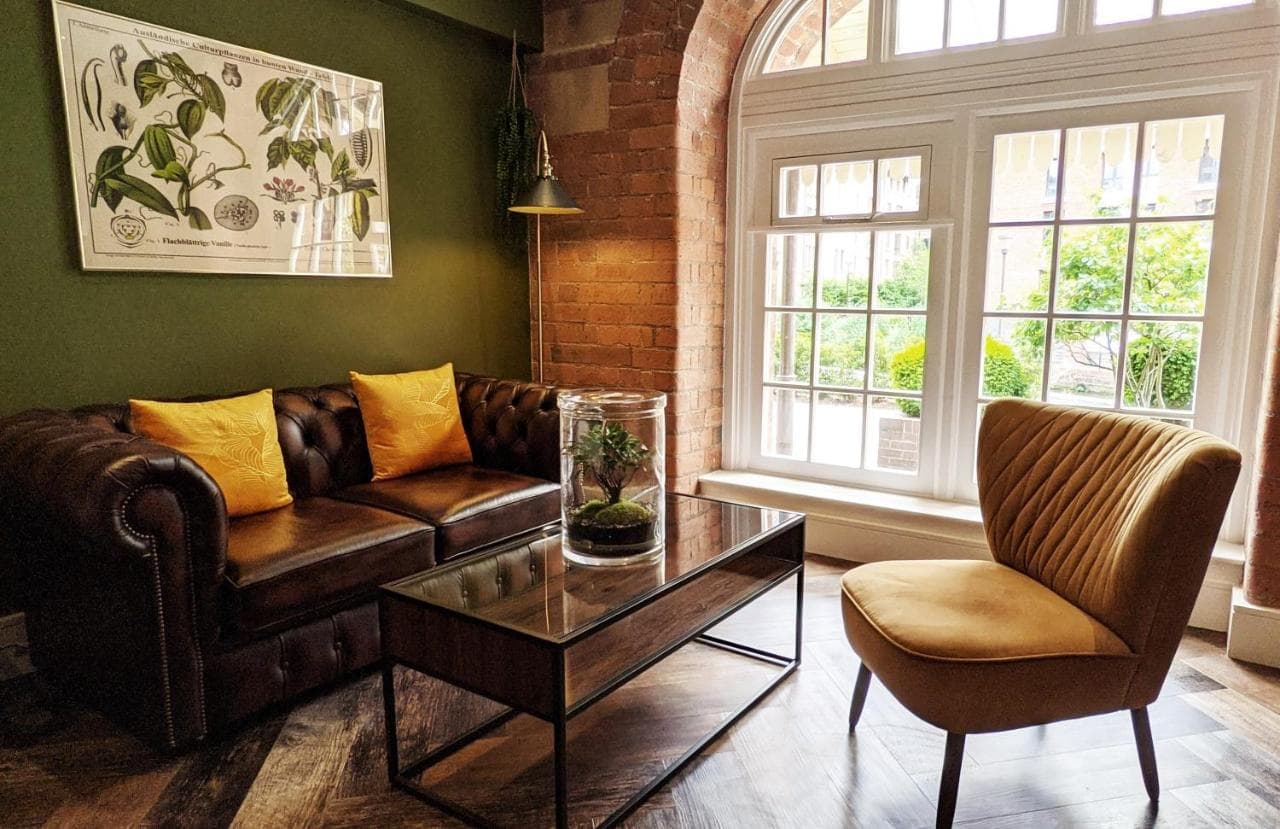 The Botanist's Hideout - Luxury Retreat with Parking, York, Yorkshire