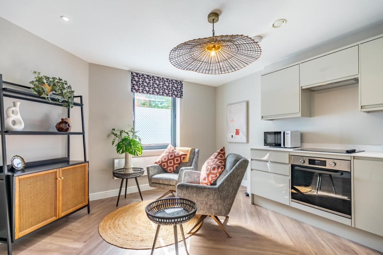 Accommodation at The Siding York - Option of Super King bed or 2 singles in york