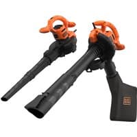 Black & Decker leaf blower 2600W, orange and black, with detachable vacuum tube and collection bag.