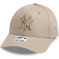 Beige New Era MLB New York Yankees women's baseball cap with embroidered logo and curved brim.