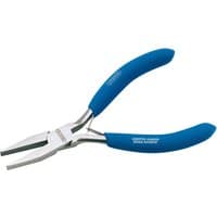 Blue-handled Draper carbon steel flat nose pliers, 125mm, with silver jaws and ergonomic grips.