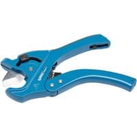 Blue Draper Expert Pro Ratchet PVC Pipe Cutter with curved blade and ergonomic handles, cuts 0-42mm pipes.