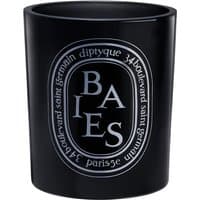 Black Diptyque Baies candle, 300g, with white oval label and elegant black lettering.