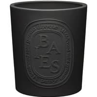 Black Diptyque Baies candle, 1500g, with embossed logo and elegant matte finish.
