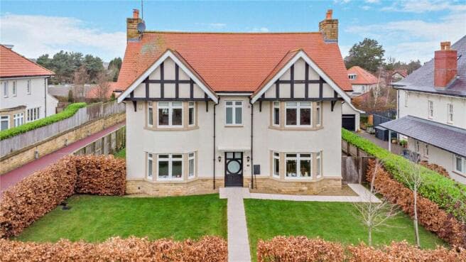 5 bed Detached for sale in harrogate