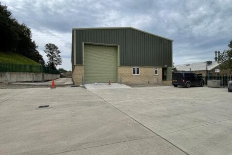 Light Industrial to rent in keighley