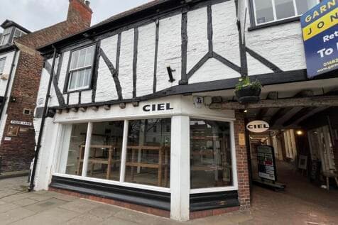Shop to rent in beverley
