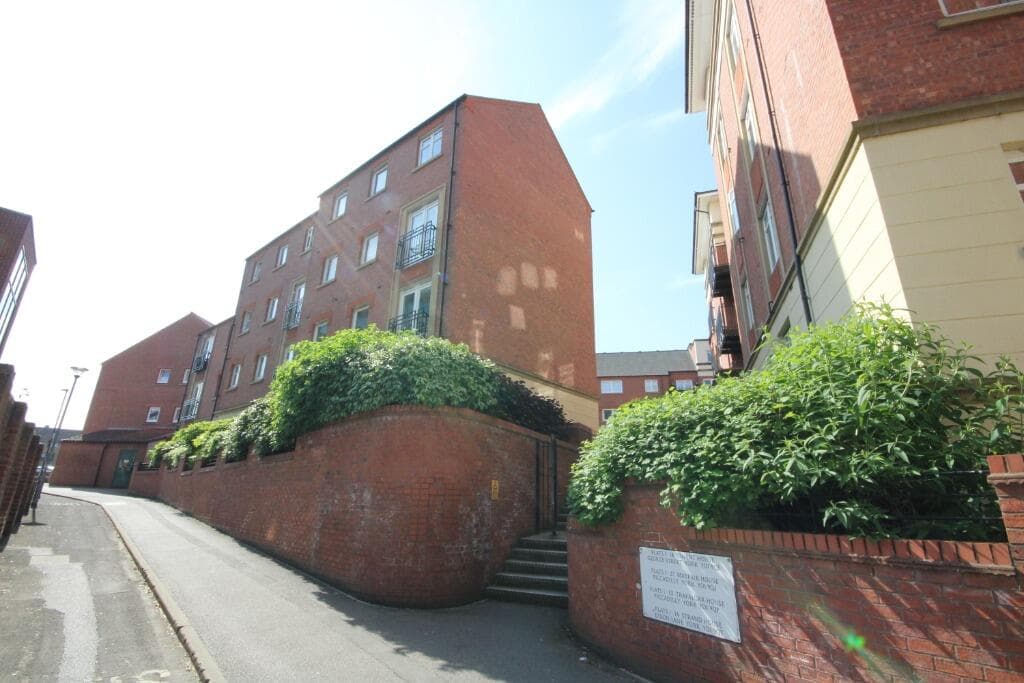1 Bedroom Flat For Rent In Strand House, City Centre, York, Yo1 in york