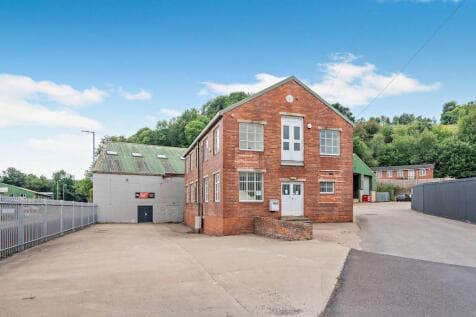 Office to rent in brighouse