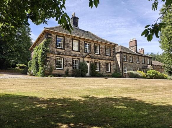 6 bed Character Property for sale in barnsley