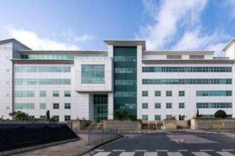 Office to rent in bradford