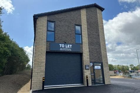 Light Industrial to rent in castleford