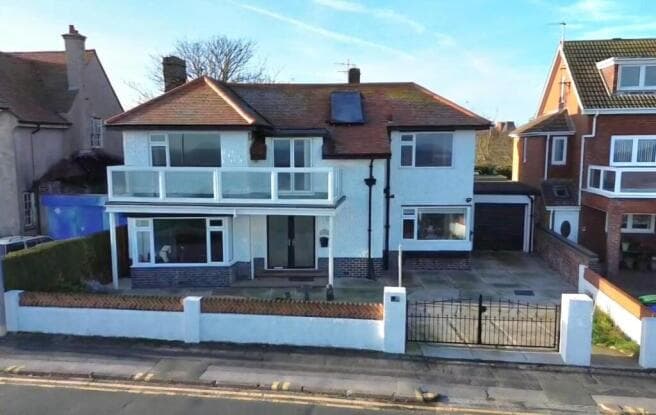 4 bed Detached for sale in bridlington