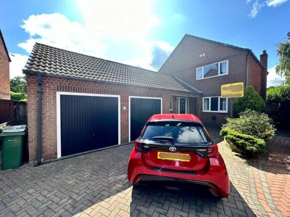 4 bed Detached to rent in beverley