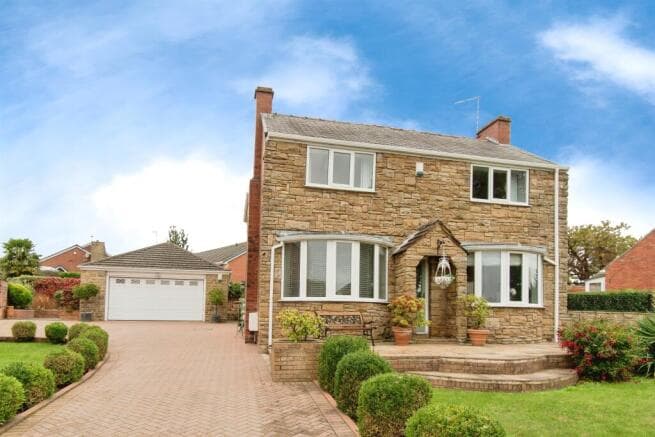 4 bed Detached for sale in castleford