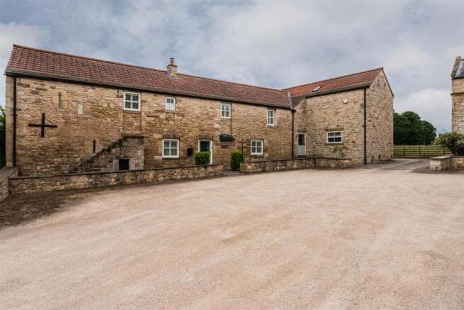 5 bed Detached for sale in rotherham