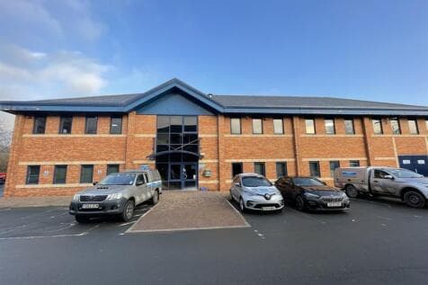 Office to rent in huddersfield