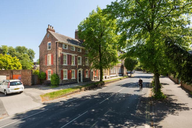 5 bed End of Terrace for sale in york