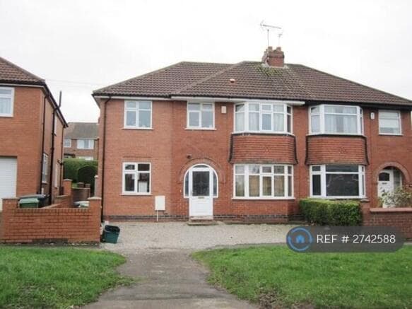 6 bed Semi-Detached to rent in york