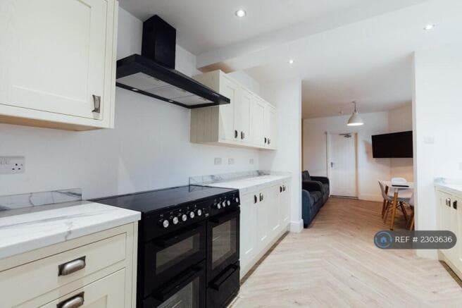 6 bed Terraced to rent in hull