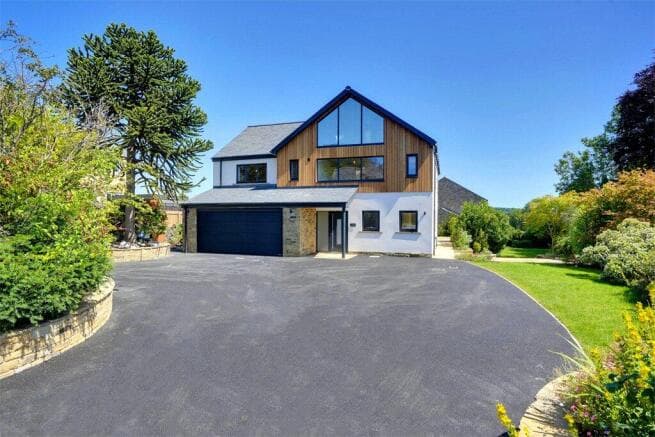 6 bed Detached for sale in keighley