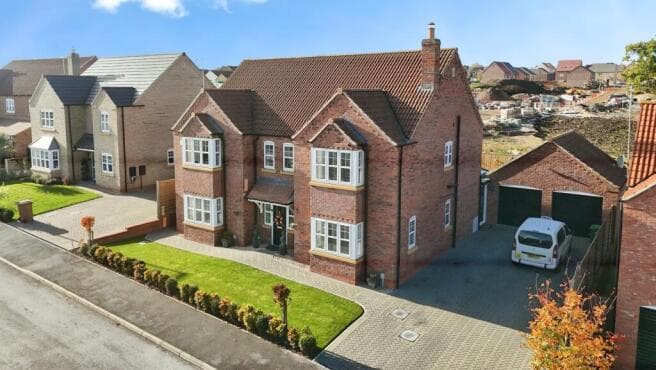 5 bed Detached for sale in hull