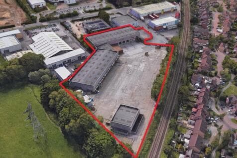 Light Industrial to rent in york