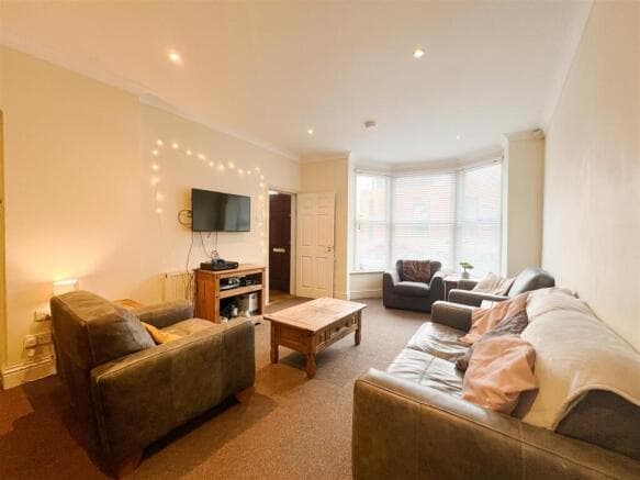 6 bed House to rent in sheffield