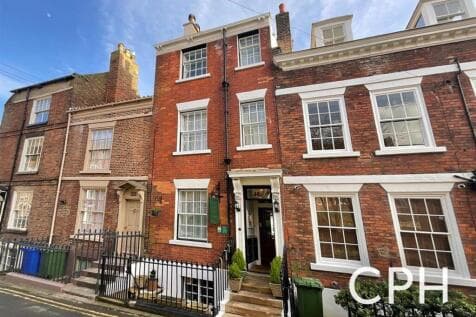 7 bed Guest House for sale in scarborough