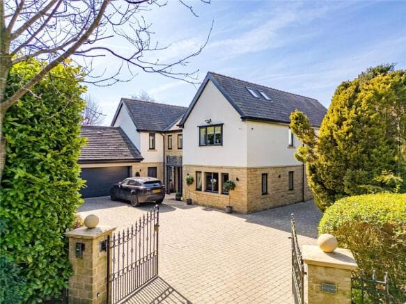7 bed Detached for sale in harrogate