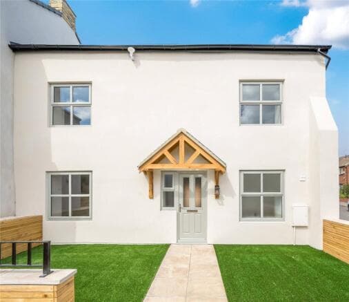 5 bed Semi-Detached for sale in pudsey