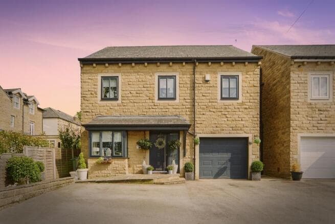 6 bed Detached for sale in pudsey