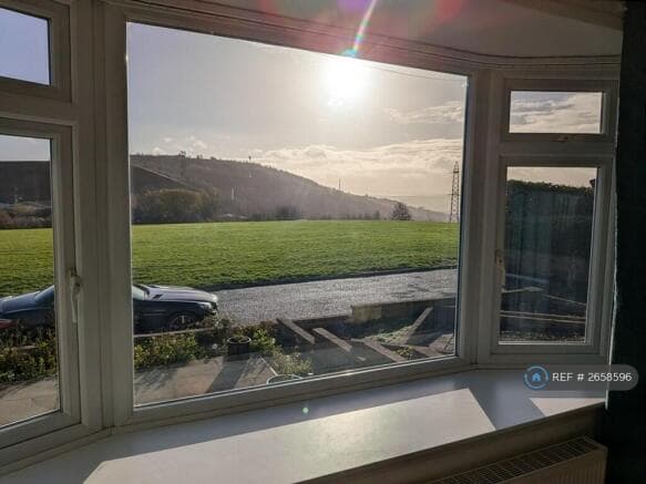 2 bed Bungalow to rent in halifax