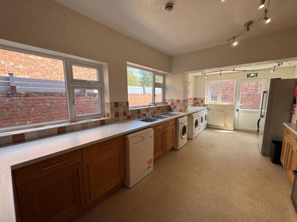 8 bed Terraced to rent in york