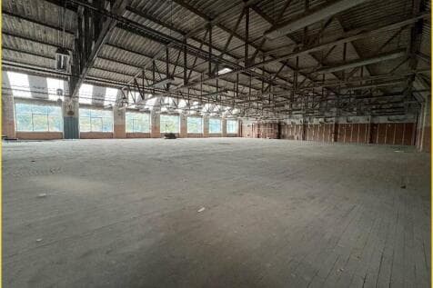 Light Industrial to rent in huddersfield