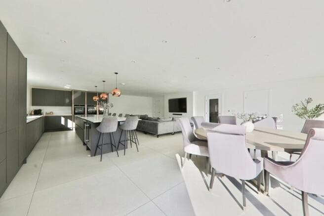 6 bed Detached for sale in beverley