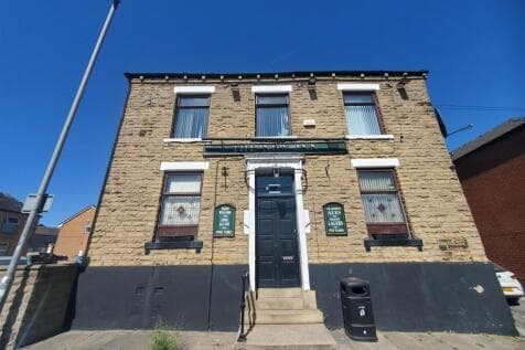 3 bed Commercial Property for sale in batley