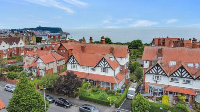 3 bed Apartment to rent in scarborough