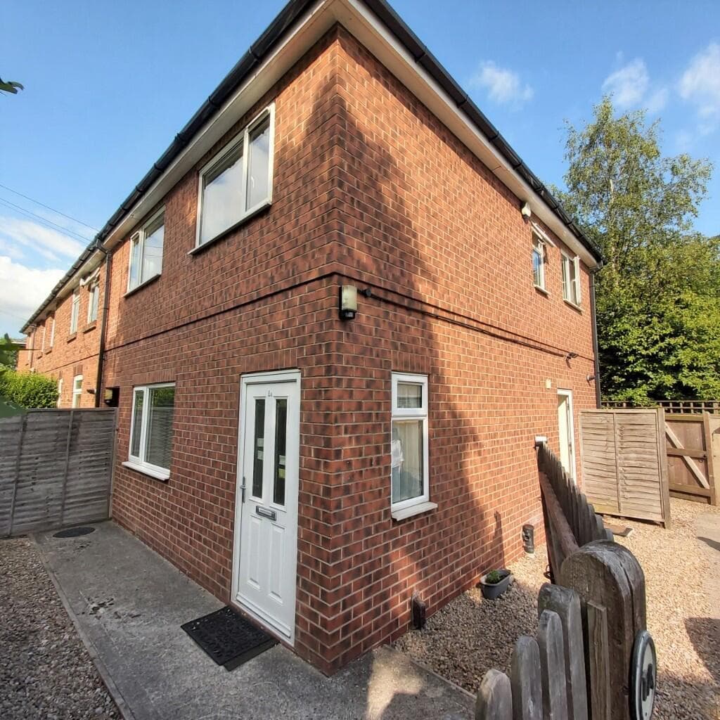 1 Bedroom House Share For Rent In Derwent Avenue, Off Melrosegate Yo10 in york