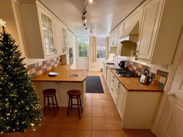 3 bed End of Terrace to rent in beverley