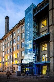 Office to rent in halifax