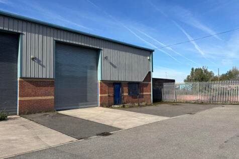 Light Industrial to rent in castleford