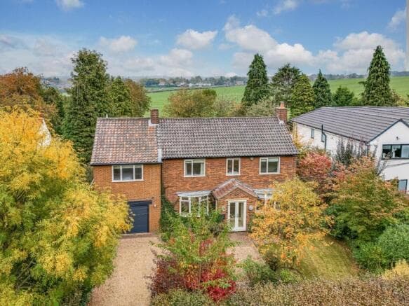 4 bed Detached for sale in wakefield