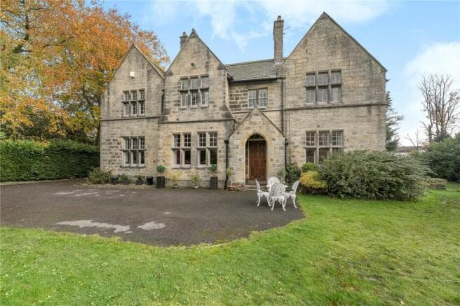 5 bed Detached for sale in harrogate