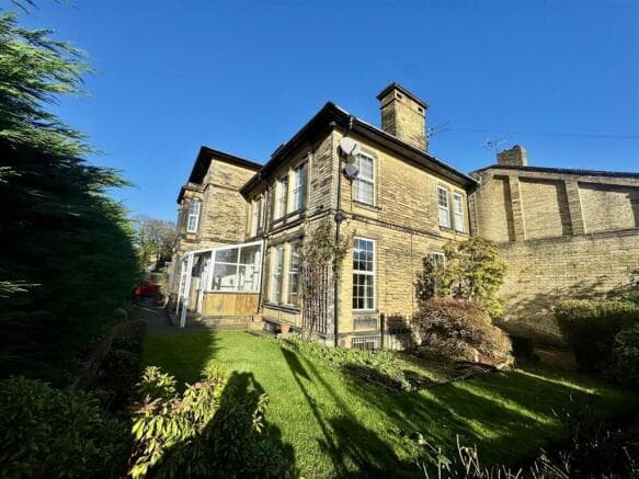 5 bed Character Property for sale in halifax