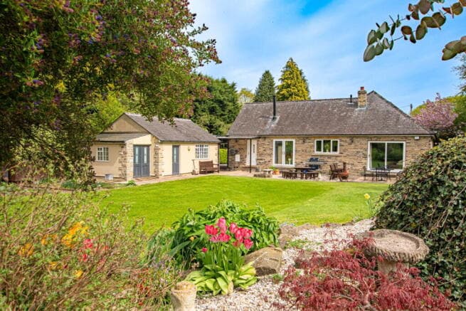 5 bed Detached Bungalow for sale in barnsley