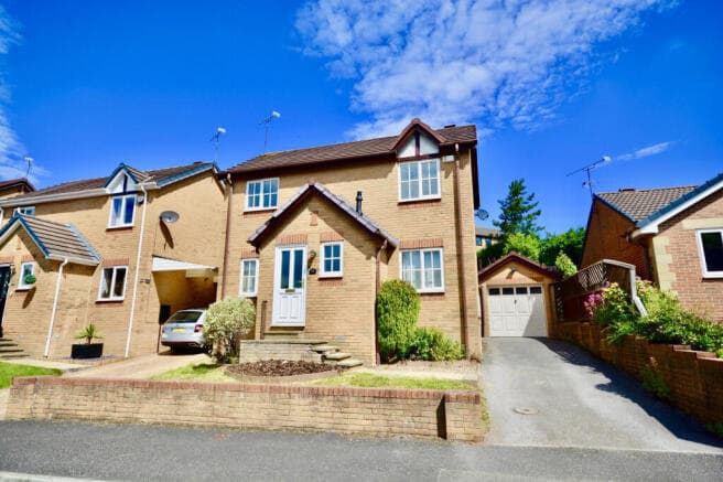 3 bed Detached to rent in barnsley